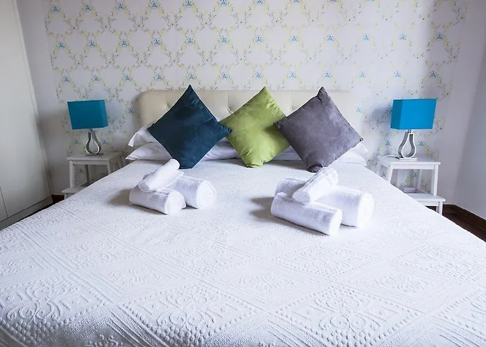 Oda ve Kahvaltı Pettinary Village 4*