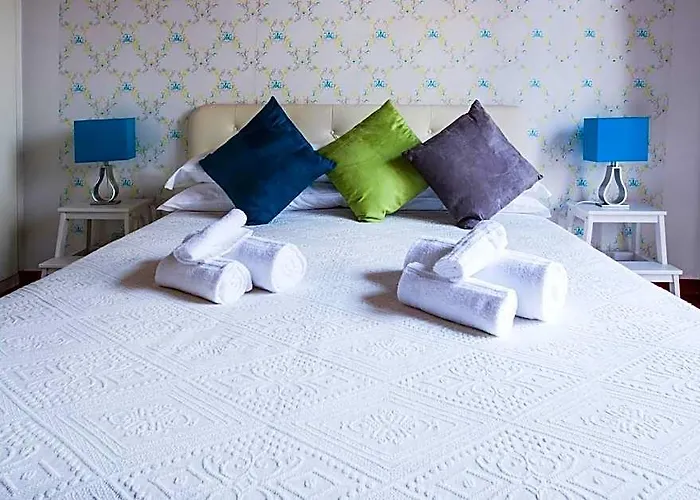 Oda ve Kahvaltı Pettinary Village 4*